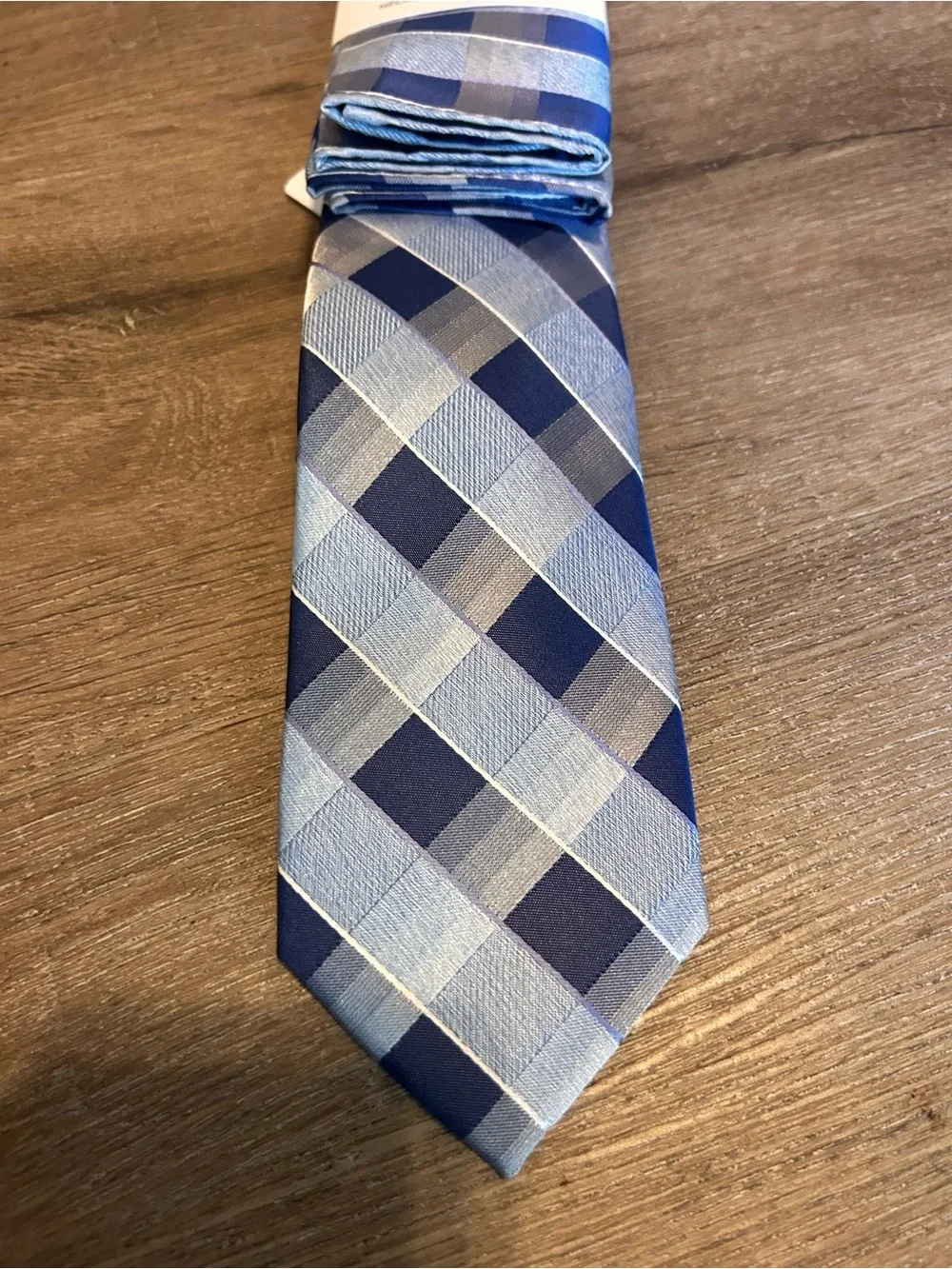 Perry Ellis Portfolio Necktie & Pocket Square Set Mens Blue Silver Plaid